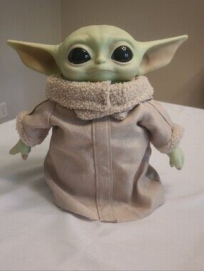 Star Wars Baby Yoda The Child Mandlorian Plush Toy